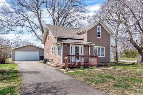 1328 4th Ave, Mankato, MN 56001