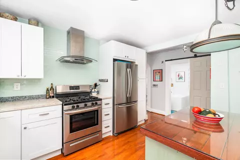 Kitchen - 3322 Minnesota Ave, Duluth, MN 55802 photo 3 of 3