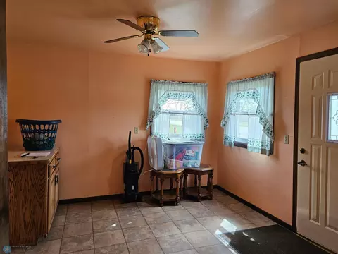 406 3rd St S, Fairmount, ND 58030 photo 5