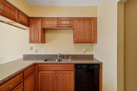 3842 Heather Dr, Eagan, MN 55122 photo 9