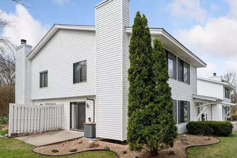 3842 Heather Dr, Eagan, MN 55122 photo 22