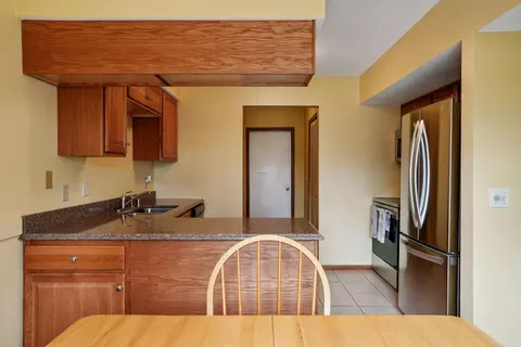 3842 Heather Dr, Eagan, MN 55122 photo 8