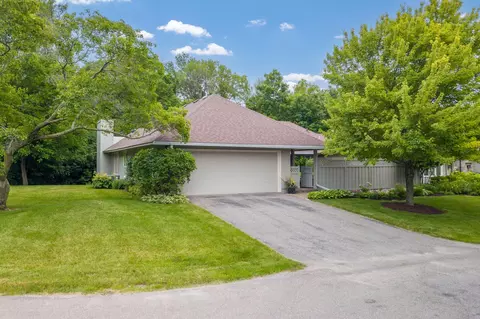 4970 Sussex Pl, Shorewood, MN 55331