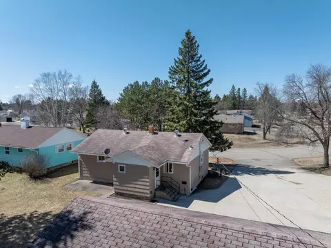 30 Cherry Cir, Babbitt, MN 55706