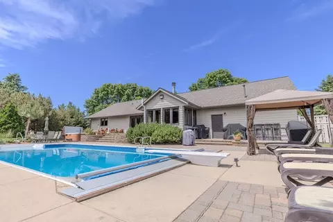 1105 Richland Ave SW, Willmar, MN 56201
