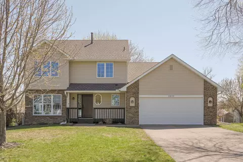3899 Worchester Dr, Eagan, MN 55123