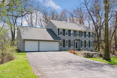 14001 Minnehaha Pl, Wayzata, MN 55391