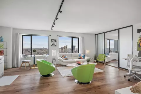 19 S 1st St #B2006, Minneapolis, MN 55401