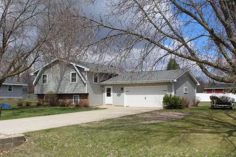 1001 Tabbert Rd NW, Alexandria, MN 56308