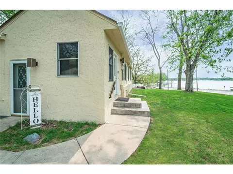 4043 Eau Claire Trl NE, Prior Lake, MN 55372