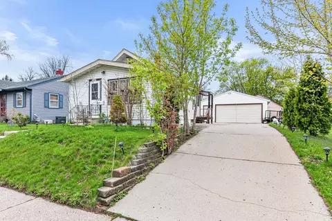 2101 Mohawk Ave, Saint Paul, MN 55119
