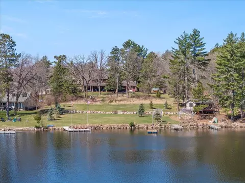 1611 Portview Rd, Lake Shore, MN 56468