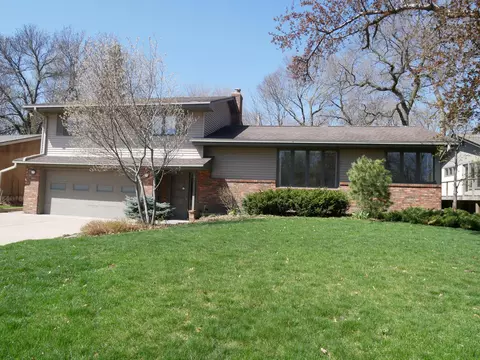 1943 Pleasant St, Lauderdale, MN 55113