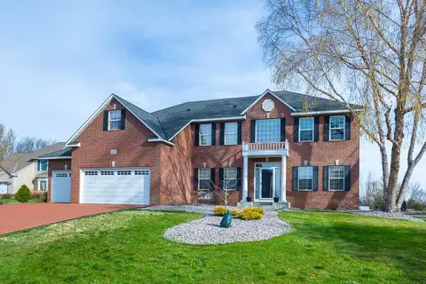 10208 Kiersten Pl, Eden Prairie, MN 55347
