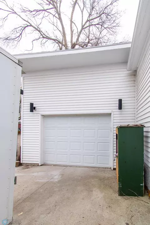 1110 7 Ave S, Fargo, ND 58103 photo 3
