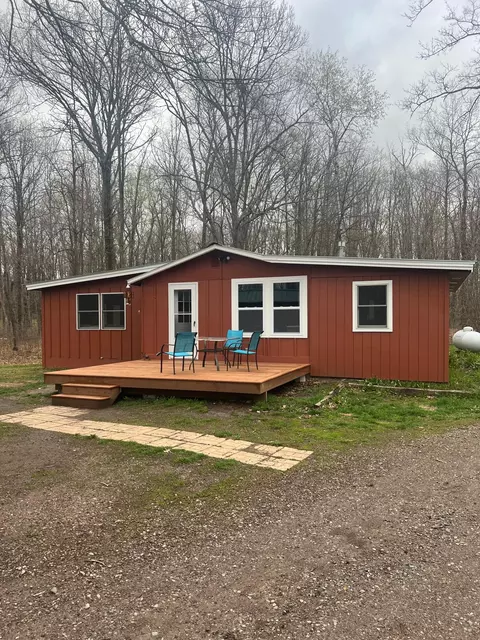 28434 W Hardwood Ln, Brook Park, MN 55007