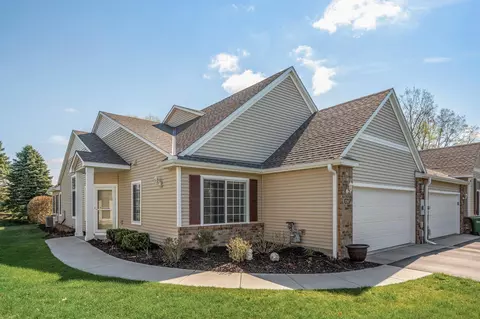 11347 London Ct NE, Blaine, MN 55449