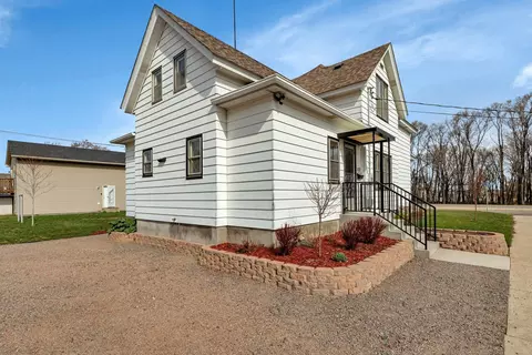 102 3rd St N, Waite Park, MN 56387