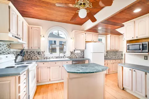 2031 E 1st St, Duluth, MN 55812 photo 11
