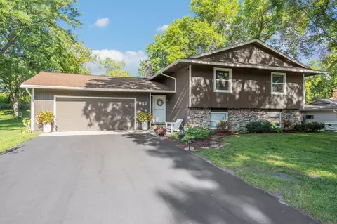 625 Sycamore Ln N, Plymouth, MN 55441