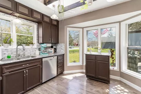 Kitchen - 4301 Stirrup St, Eagan, MN 55123 photo 2 of 3