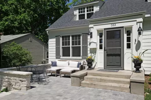 353 Park St E, Wayzata, MN 55391 photo 2