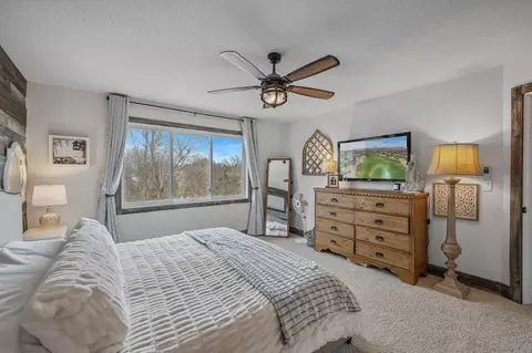 Bedroom - 150 Pondview Dr, Loretto, MN 55357 photo 4 of 6