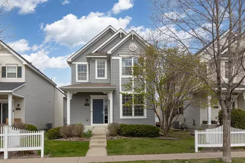 10031 Indigo Dr, Eden Prairie, MN 55347