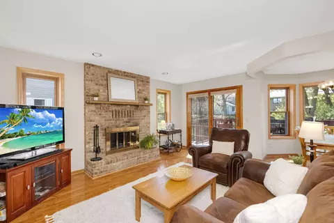 2118 Viburnum Trl, Eagan, MN 55122