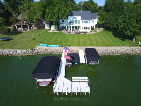 730 Lake Ct, Worthington, MN 56187