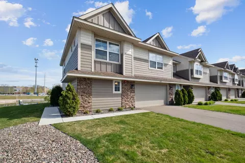 484 Locke Pointe Dr NE, Fridley, MN 55432