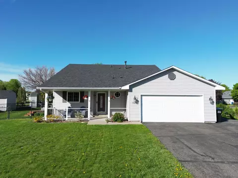 148 Columbine Ln, Shakopee, MN 55379