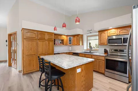 Kitchen - 9430 Lakeside Trl, Champlin, MN 55316 photo 3 of 5