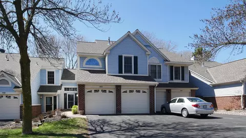 11003 Oregon Curv, Bloomington, MN 55438