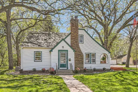 412 Fremont St, Anoka, MN 55303