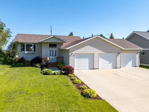 515 Cedar Ln, Crookston, MN 56716