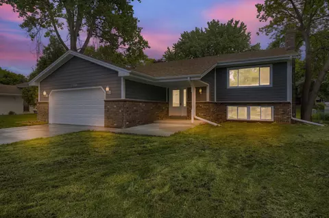 8831 N Brook Cir N, Brooklyn Park, MN 55428