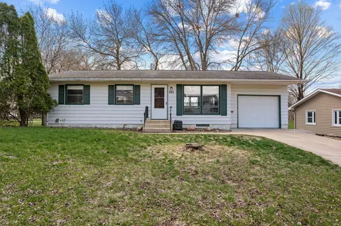401 Barney St, Owatonna, MN 55060