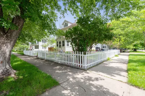 903 1st Ave NW, Faribault, MN 55021 photo 2