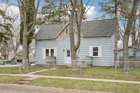 Exterior - 305 3rd Ave SE, Milaca, MN 56353 photo 2 of 12