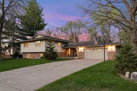 783 Torchwood Dr, New Brighton, MN 55112
