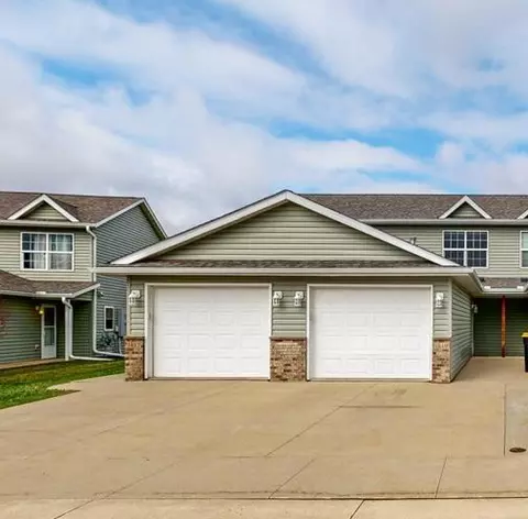 1819 Daniel Ln NE, Stewartville, MN 55976
