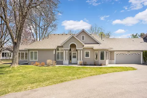 2562 Manitou Ln, White Bear Lake, MN 55110