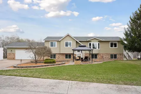 18623 Jackson St NE, East Bethel, MN 55011