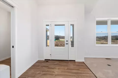 Entry Way - 2124 21st Ave, Baldwin, WI 54002 photo 1 of 2