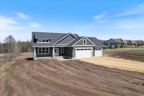Exterior - 2124 21st Ave, Baldwin, WI 54002 photo 3 of 8
