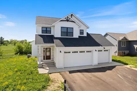 517 Reynolds St, River Falls, WI 54022