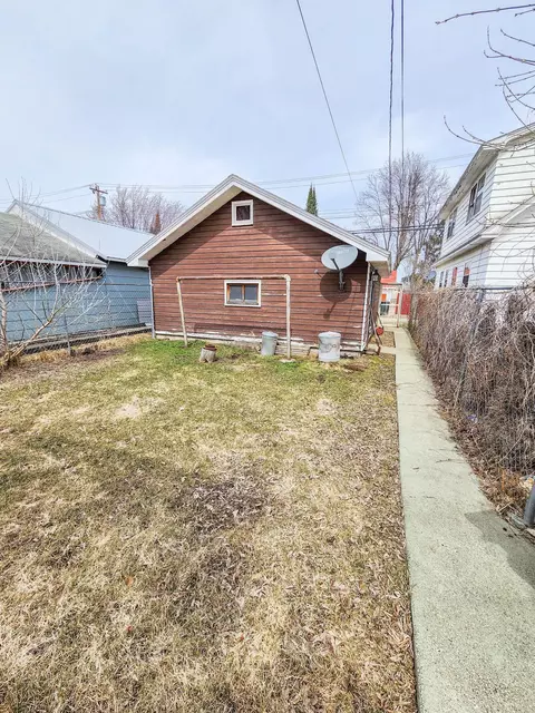 645 E James St, Ely, MN 55731 photo 5