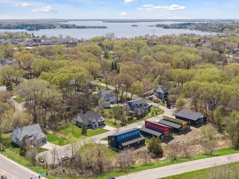 1029 Gardner St, Wayzata, MN 55391