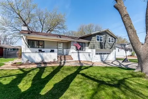1220 S Grove Ave, Owatonna, MN 55060